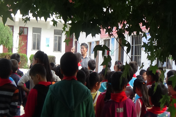 镇人口学校总结_...港镇召开半年度人口和计划生育工作通报会