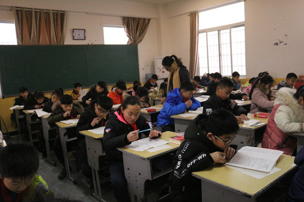 [嵩阳办]登封清华园学校教育教学验收工作进行