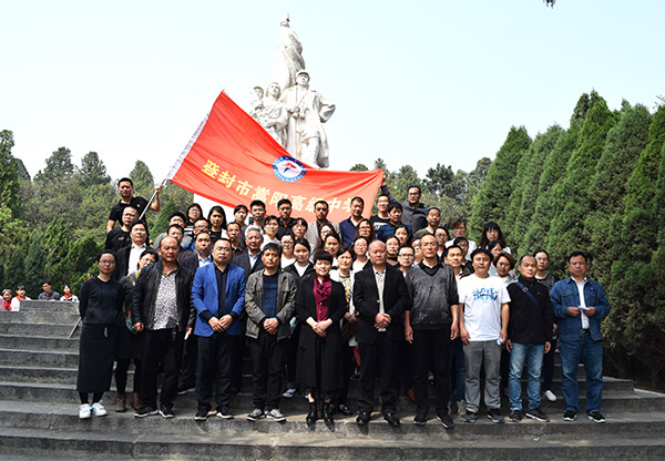 首页 学校时讯 > 正文  2018年4月3日,春暖花开,阳光灿烂,登封市嵩阳