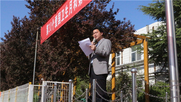 [崇高路]营造清洁环境 共创美好校园