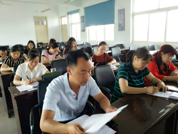 人口理论学校课题_区教育发展中心组织教科培人员理论学习(2)