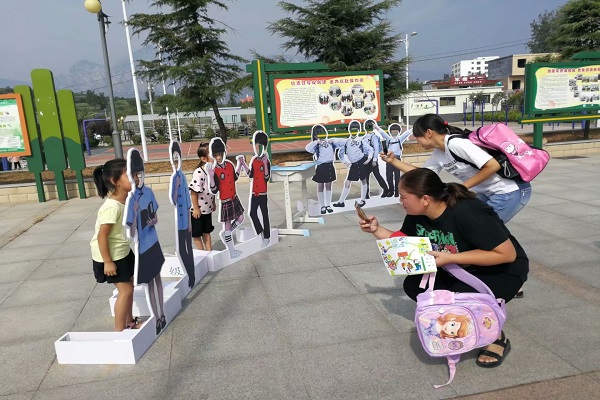 点击图片查看详情 新生人口_...喜迎2016级新生(2)