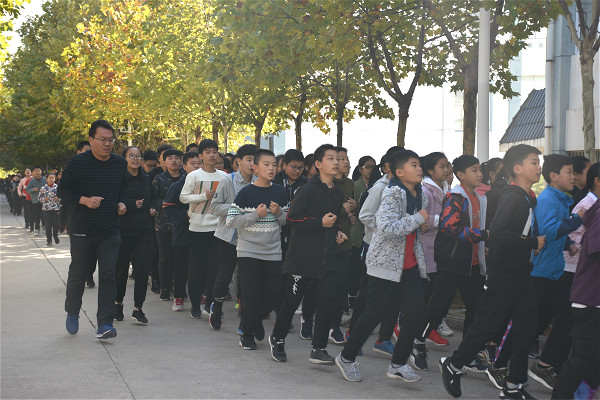 我健康"的生活理念,培养德,智,体,美全面发展的合格学生,登封市嵩阳