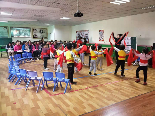 [嵩阳办]世纪星ABC幼儿园音乐教研活动报道