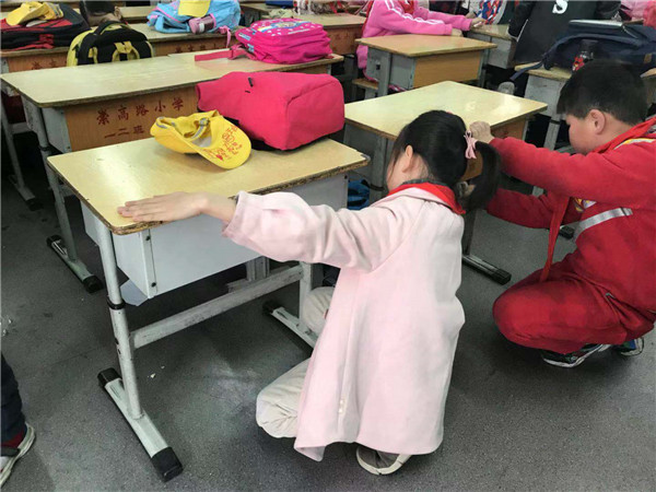 [崇高路]规范文明言行 做新时代文明学生