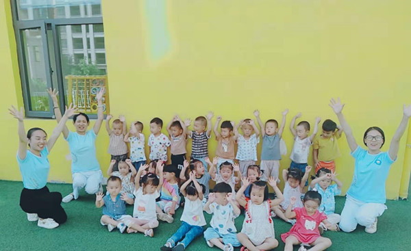 爸爸妈妈去上班我上幼儿园简谱_爸爸妈妈去上班简谱(3)