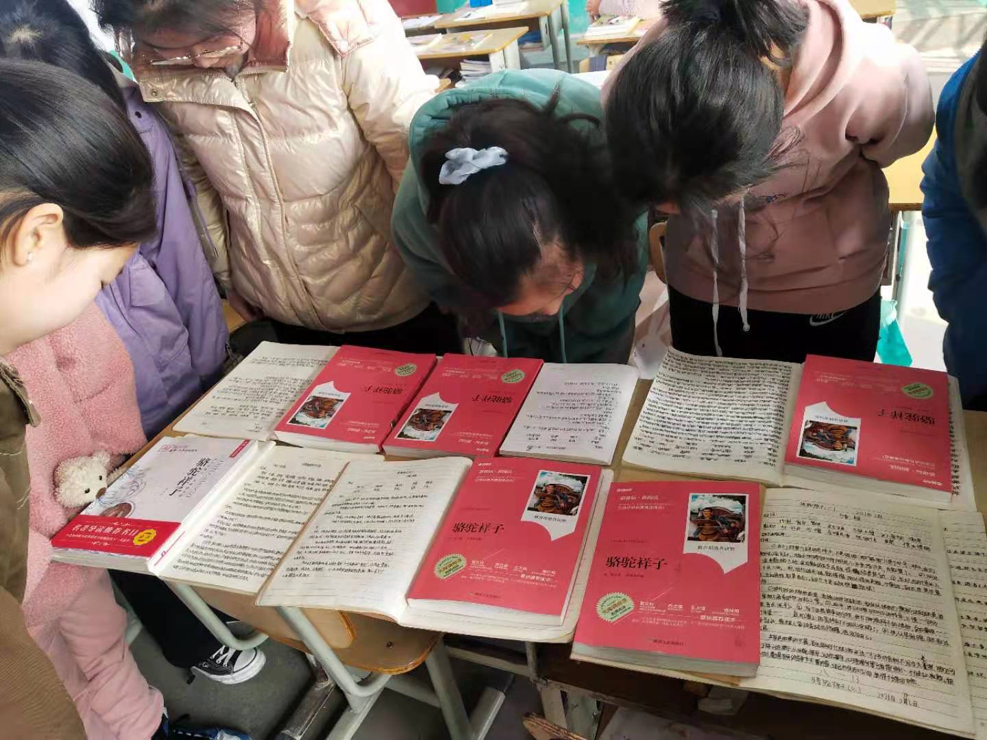6年级看书.jpg