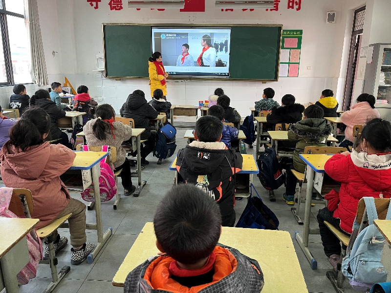 五年级.jpg