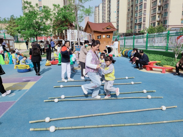参与游戏  快乐起飞.jpg