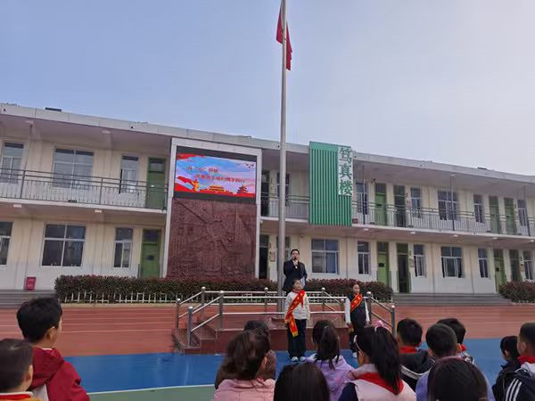 吴小伟校长讲话.jpg